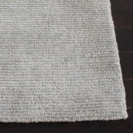 Safavieh Himalaya 4'-0" x 6'-0" Rug in Grey