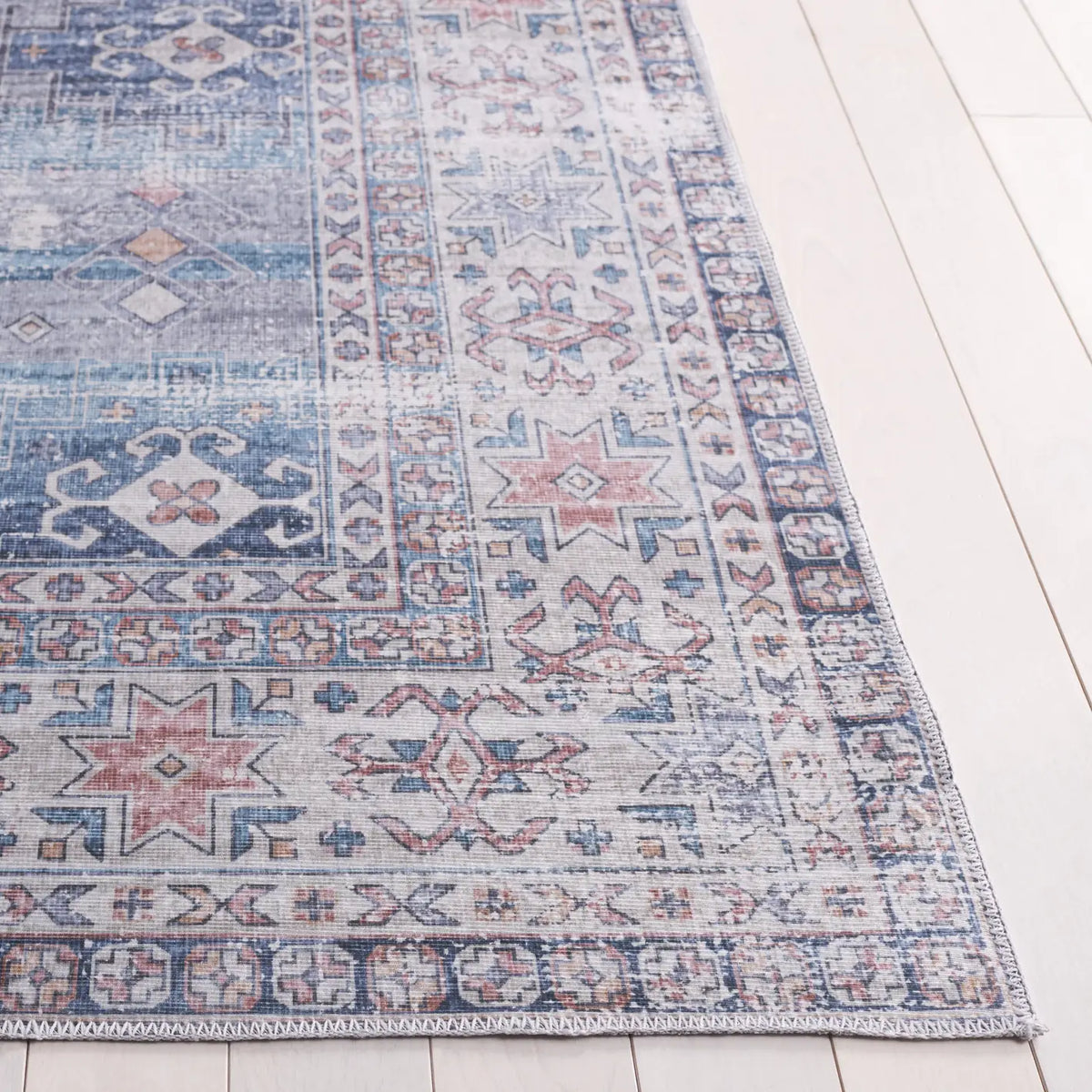Safavieh Arizona 4'-0" x 6'-0" Rug in Blue / Grey