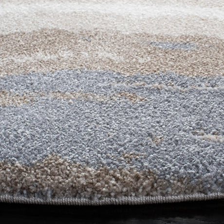 Safavieh Cyrus Shag 6'-7" x 6'-7" Rug in Ivory / Grey
