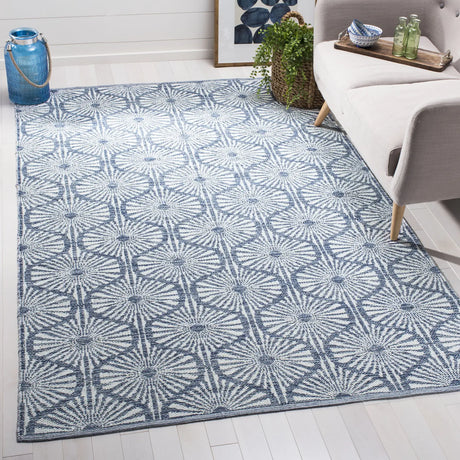 Safavieh Montauk 5'-0" x 8'-0" Rug in Navy / Ivory