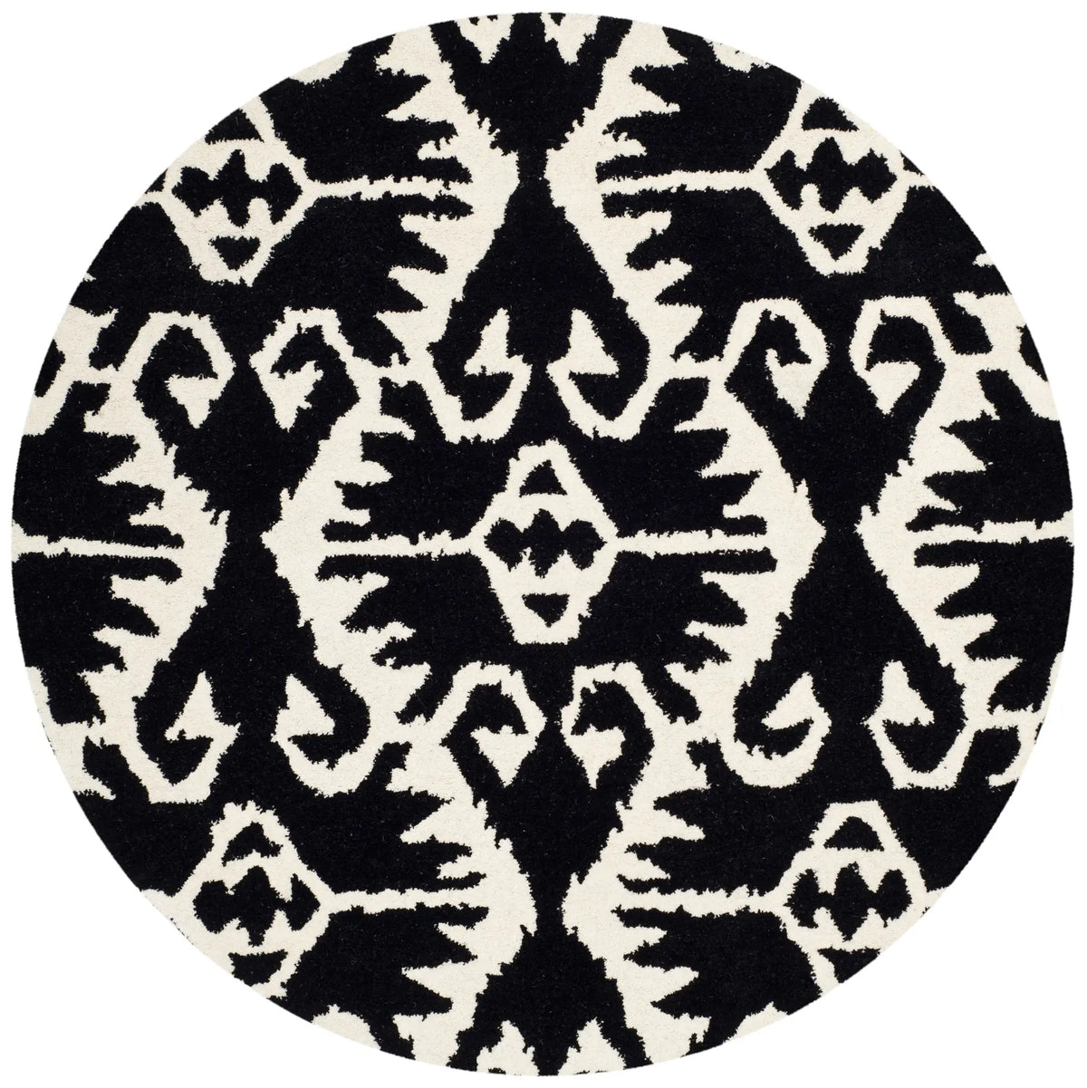Safavieh Wyndham 5'-0" x 5'-0" Rug in Black / Ivory