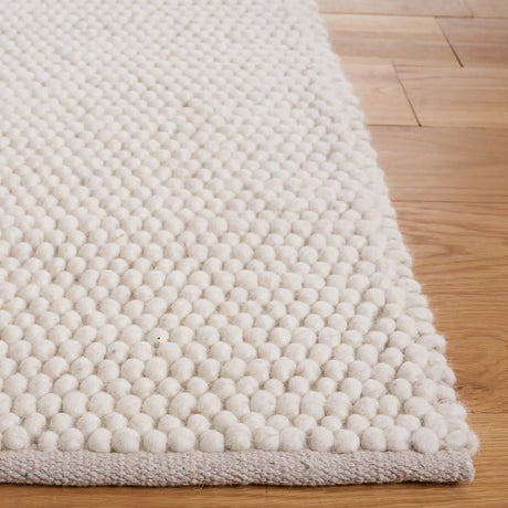 Safavieh Natura 4'-0" x 6'-0" Rug in Ivory