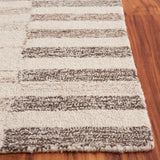 Safavieh Ebony 4'-0" x 6'-0" Rug in Beige / Ivory