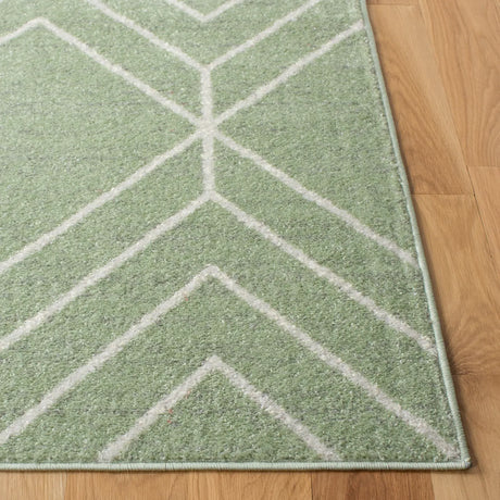 Safavieh Adirondack 4'-0" x 6'-0" Rug in Sage / Ivory