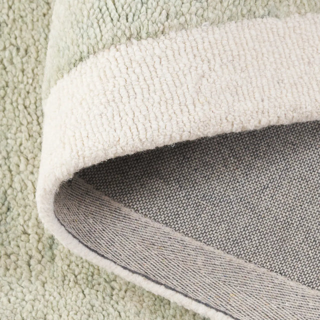 Safavieh Metro 4'-0" x 6'-0" Rug in Sage / Ivory