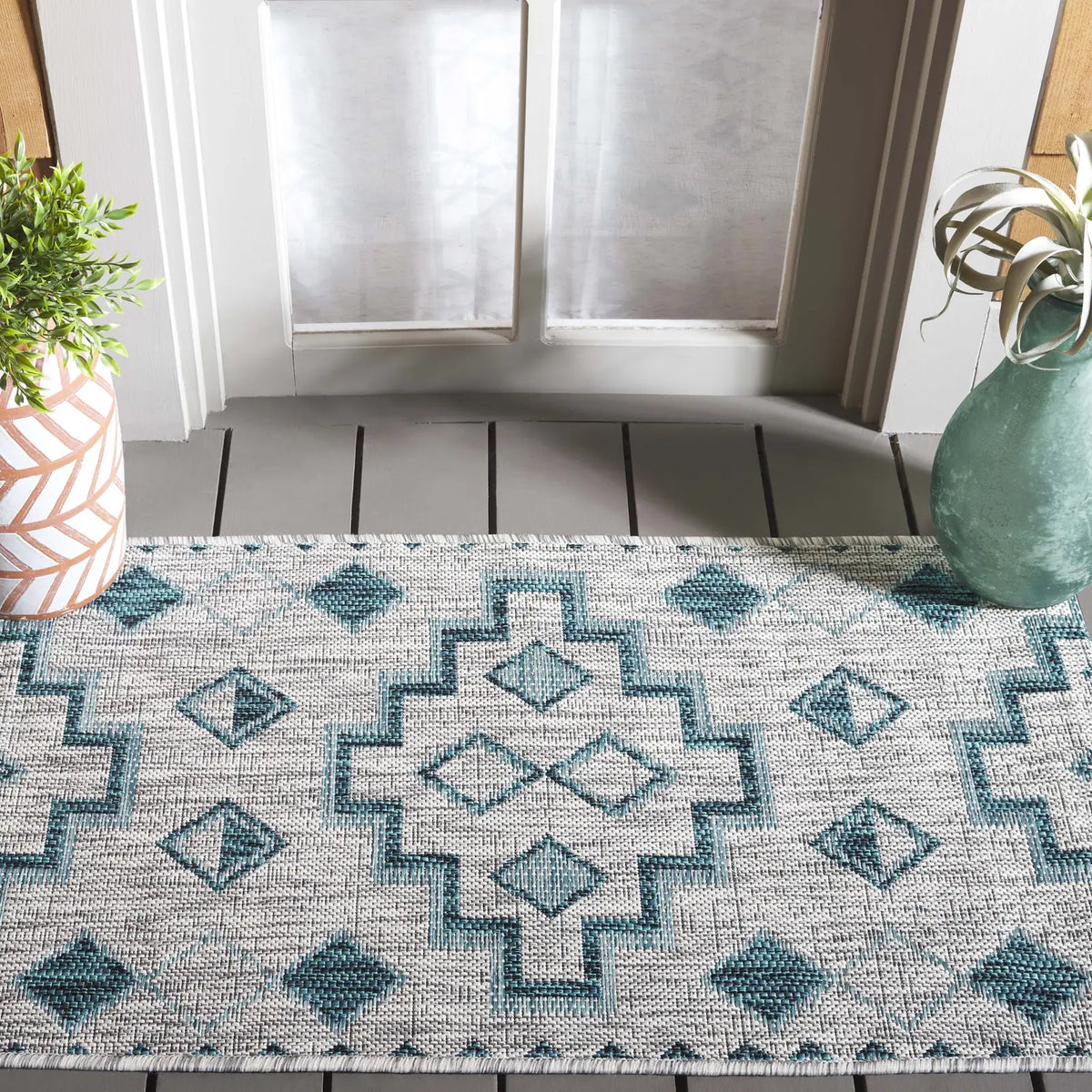 Safavieh Courtyard 2'-0" x 3'-7" Rug in Grey / Teal