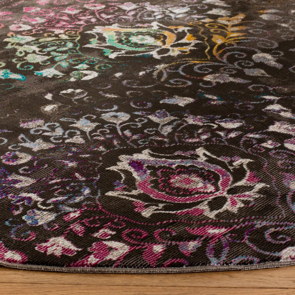 Safavieh Aria 6'-5" x 6'-5" Rug in Brown / Multi