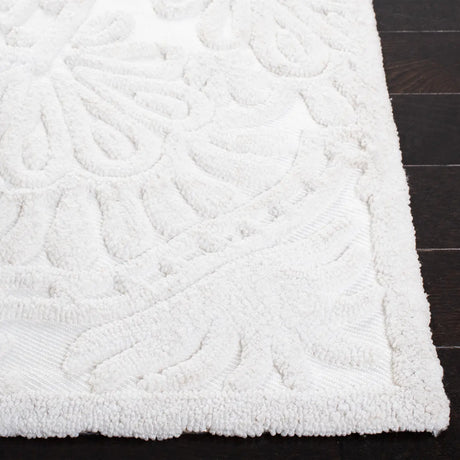 Safavieh Trace 5'-0" x 8'-0" Rug in Ivory / White