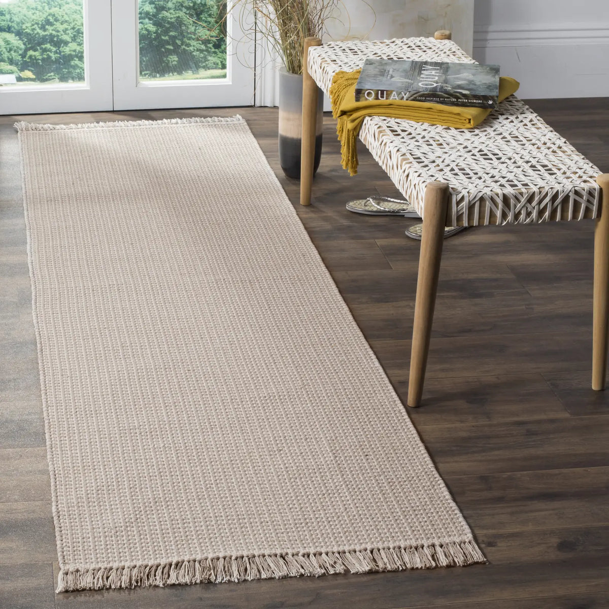 Safavieh Montauk 2'-3" x 10'-0" Rug in Ivory / Grey