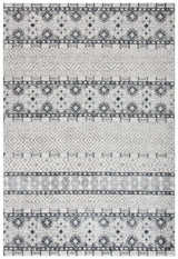 Safavieh Madison 700 4'-0" x 6'-0" Rug in Charcoal / Grey