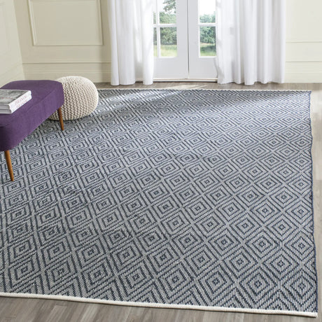 Safavieh Montauk 10'-0" x 14'-0" Rug in Navy / Ivory
