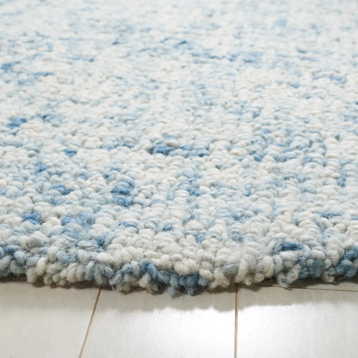 Safavieh Abstract 6'-0" x 6'-0" Rug in Blue / Ivory