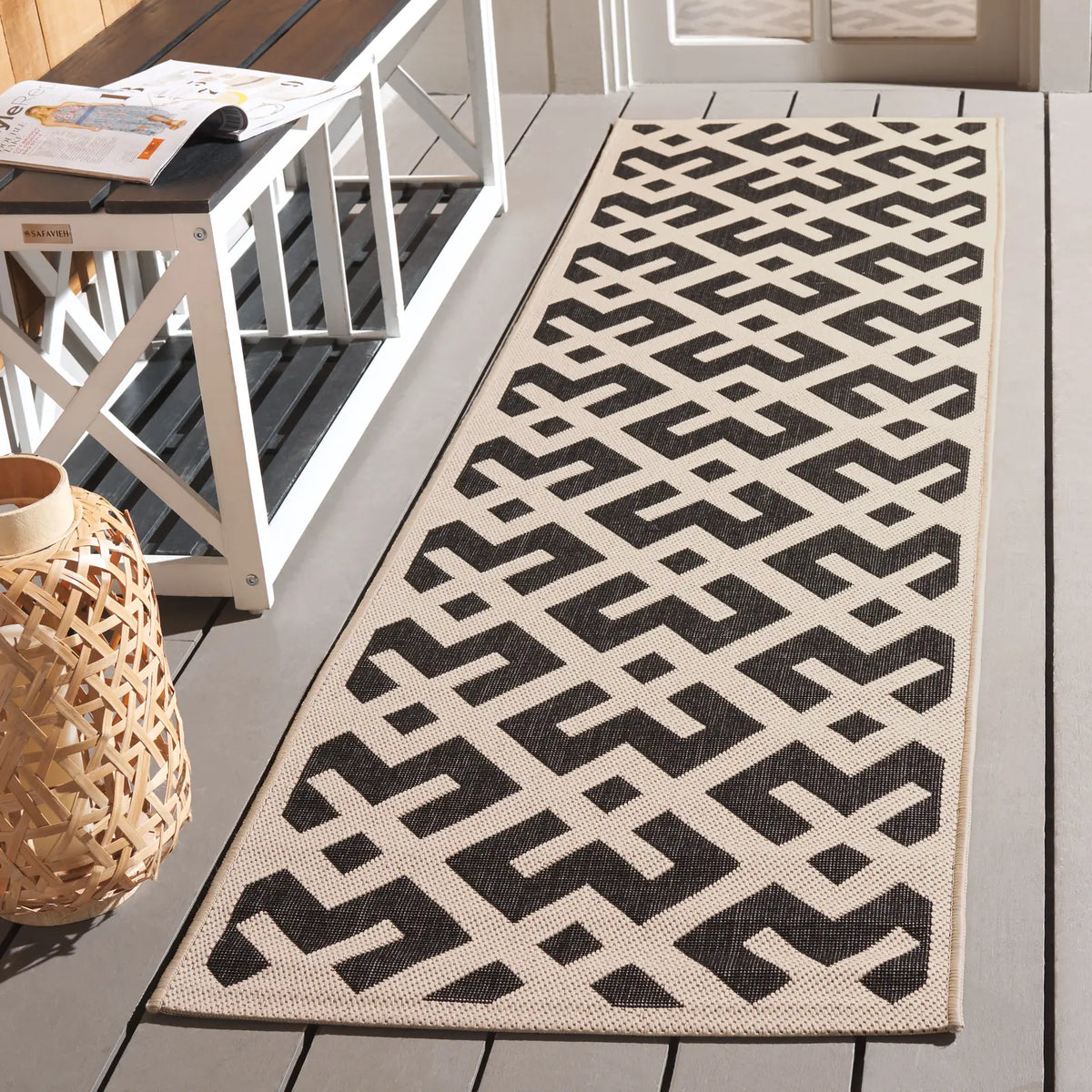 Safavieh Courtyard 2'-3" x 8'-0" Rug in Black / Beige