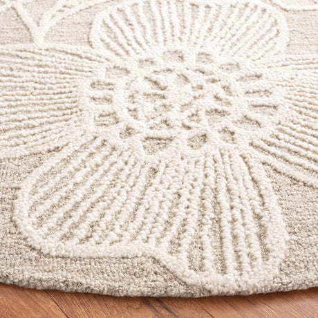 Safavieh Jardin 6'-0" x 6'-0" Rug in Natural / Ivory
