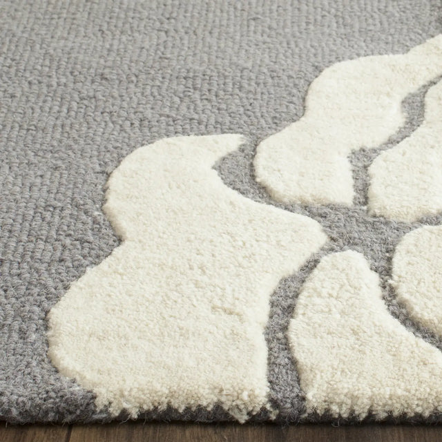 Safavieh Cambridge 2'-6" x 8'-0" Rug in Dark Grey / Ivory