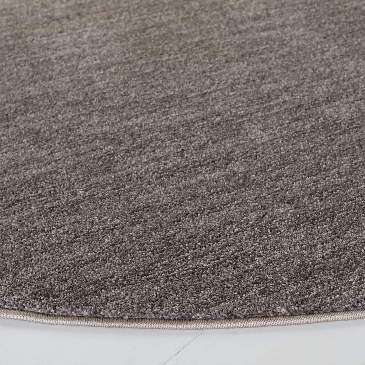 Safavieh Lasa 6'-7" x 6'-7" Rug in Grey