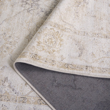 Safavieh Atlas 5'-3" x 7'-7" Rug in Ivory / Beige