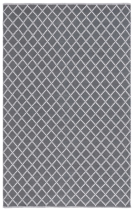 Safavieh Montauk 4'-0" x 6'-0" Rug in Dark Grey / Ivory