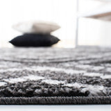 Safavieh Adirondack 4'-0" x 6'-0" Rug in Black / Ivory