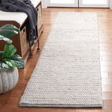 Safavieh Martha Stewart 2'-3" x 9'-0" Rug in Ivory / Light Grey
