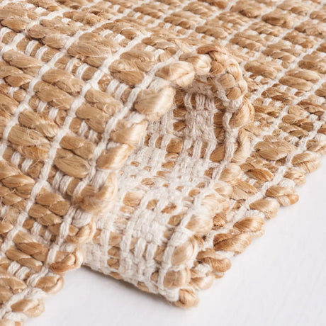 Safavieh Natural Fiber 4'-0" x 6'-0" Rug in Natural / Beige