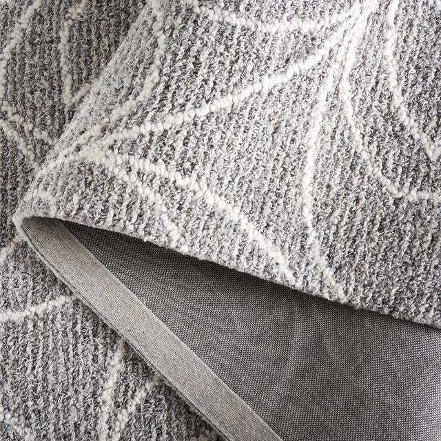 Safavieh Ebony 4'-0" x 6'-0" Rug in Grey / Ivory