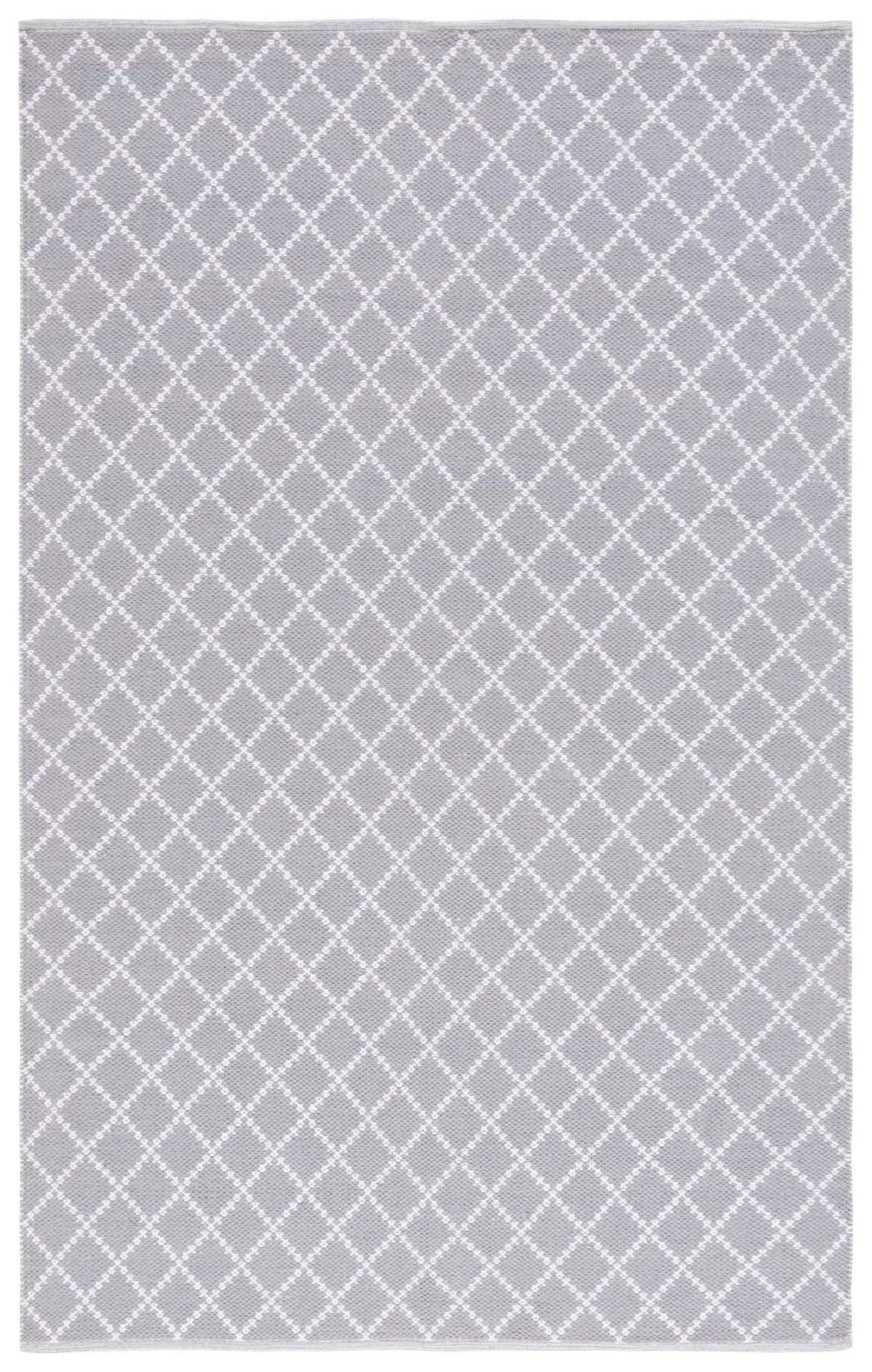 Safavieh Montauk 4'-0" x 6'-0" Rug in Light Grey / Ivory