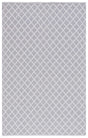 Safavieh Montauk 4'-0" x 6'-0" Rug in Light Grey / Ivory