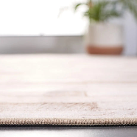Safavieh Faux Hide 4'-0" x 6'-0" Rug in Beige / Brown