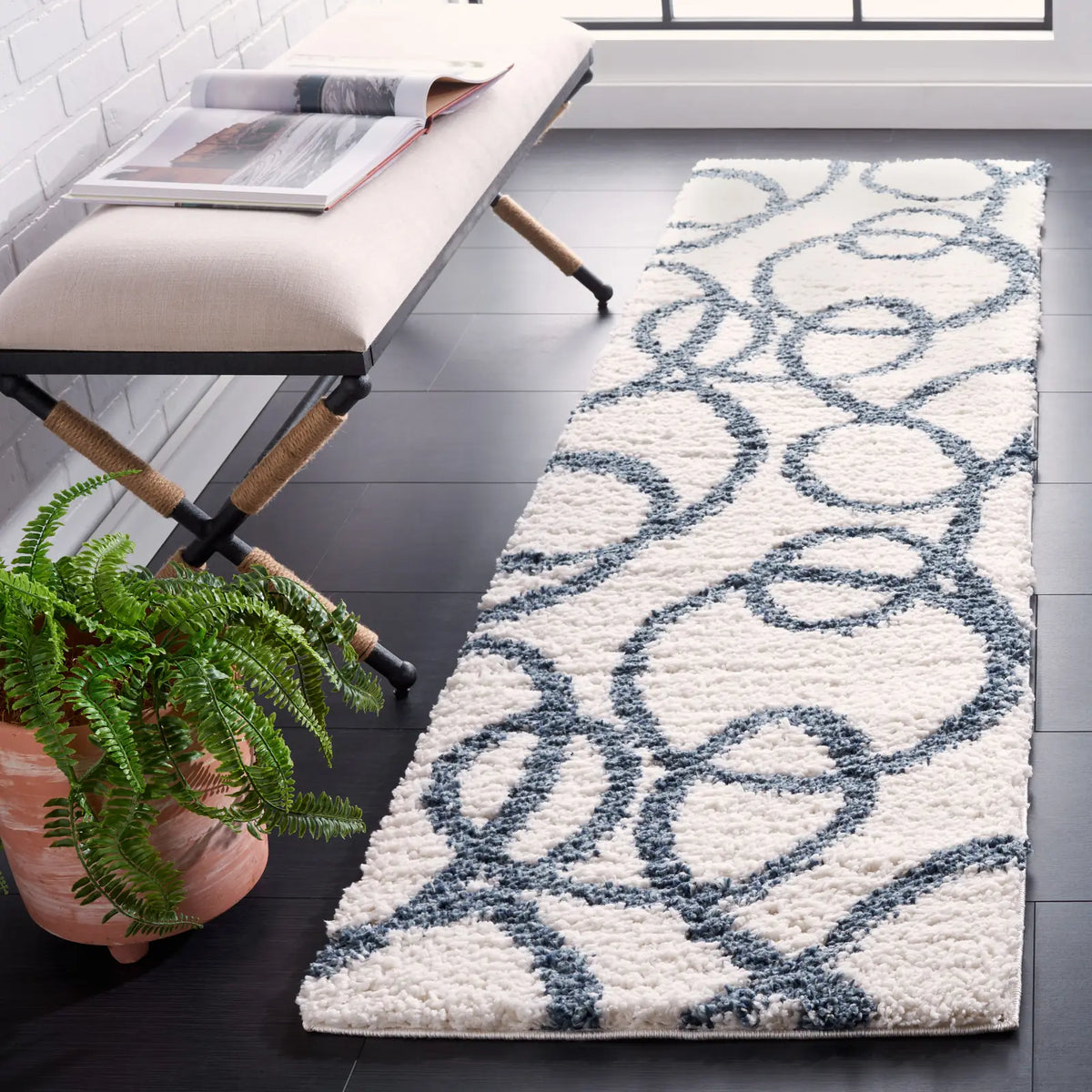 Safavieh Calico Shag 2'-2" x 8'-0" Rug in Ivory / Blue