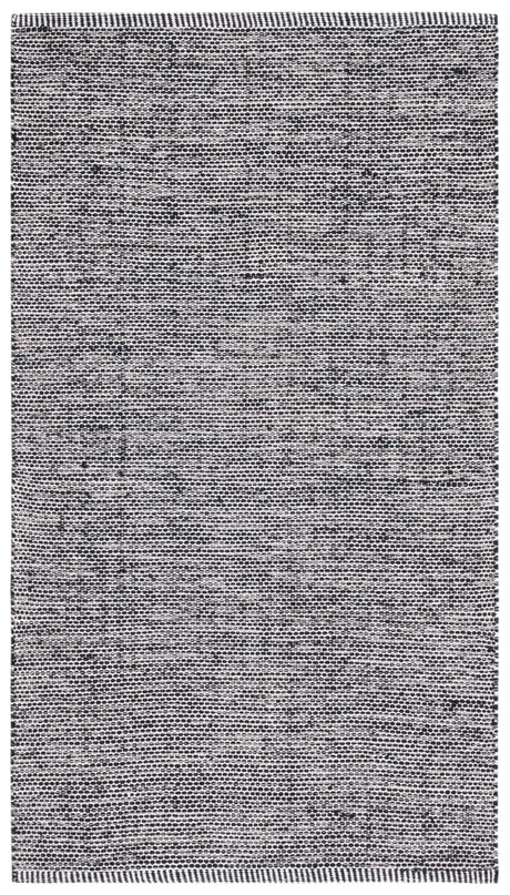 Safavieh Montauk 2'-0" x 3'-0" Rug in Black / Ivory