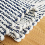 Safavieh Natura 4'-0" x 6'-0" Rug in Navy / Ivory