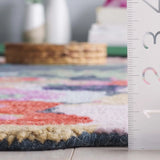 Safavieh Jardin 4'-0" x 6'-0" Rug in Grey / Pink
