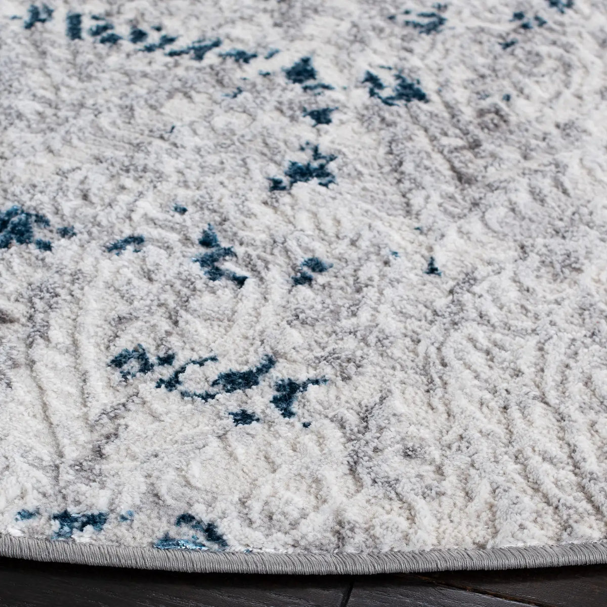 Safavieh Amelia 6'-7" x 6'-7" Rug in Grey / Blue