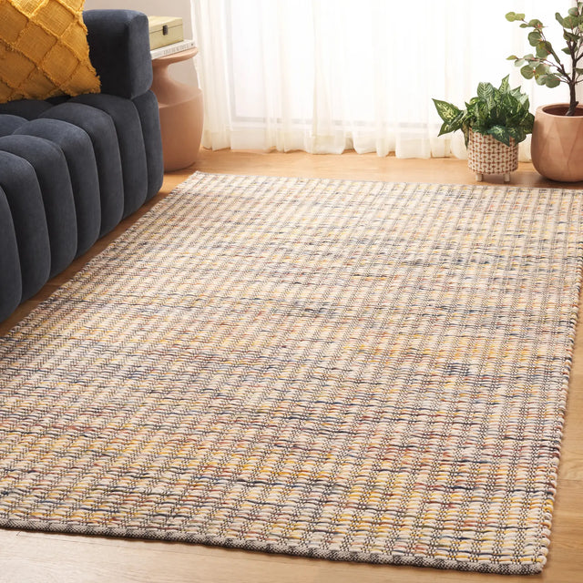 Safavieh Natura 4'-0" x 6'-0" Rug in Gold / Ivory