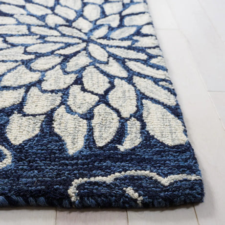 Safavieh Jardin 5'-0" x 8'-0" Rug in Navy / Ivory