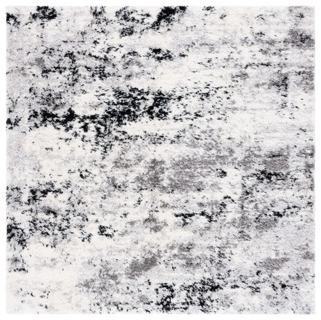 Safavieh Lindsay Shag 6'-7" x 6'-7" Rug in Grey / Black Ivory
