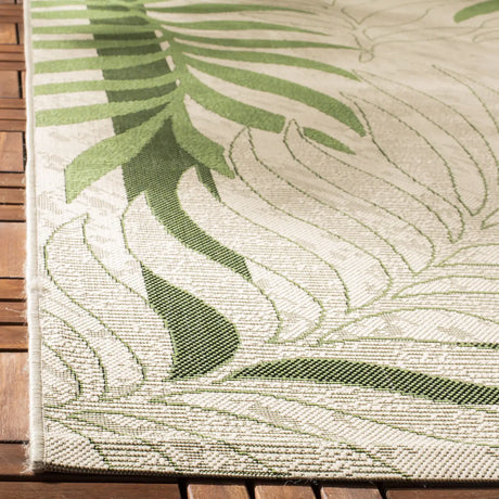 Safavieh Courtyard 5'-3" x 7'-7" Rug in Cream / Green