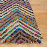 Safavieh Nantucket 6'-0" x 9'-0" Rug in Beige / Grey