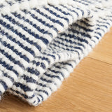 Safavieh Natura 4'-0" x 6'-0" Rug in Ivory / Navy