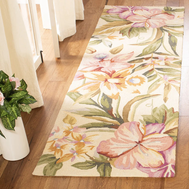 Safavieh Chelsea 2'-6" x 8'-0" Rug in Ivory