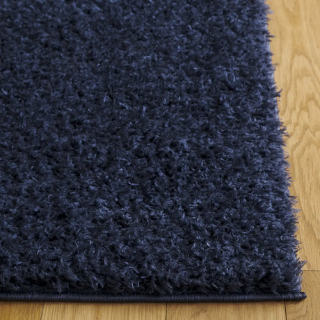 Safavieh Lindsay Shag 4'-0" x 6'-0" Rug in Navy