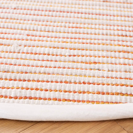 Safavieh Montauk 6'-0" x 6'-0" Rug in Red / Ivory