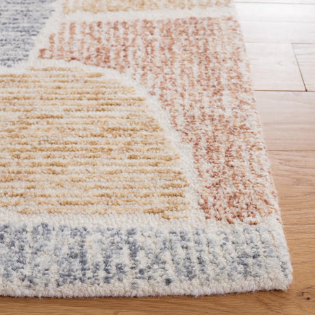 Safavieh Metro 4'-0" x 6'-0" Rug in Taupe / Grey