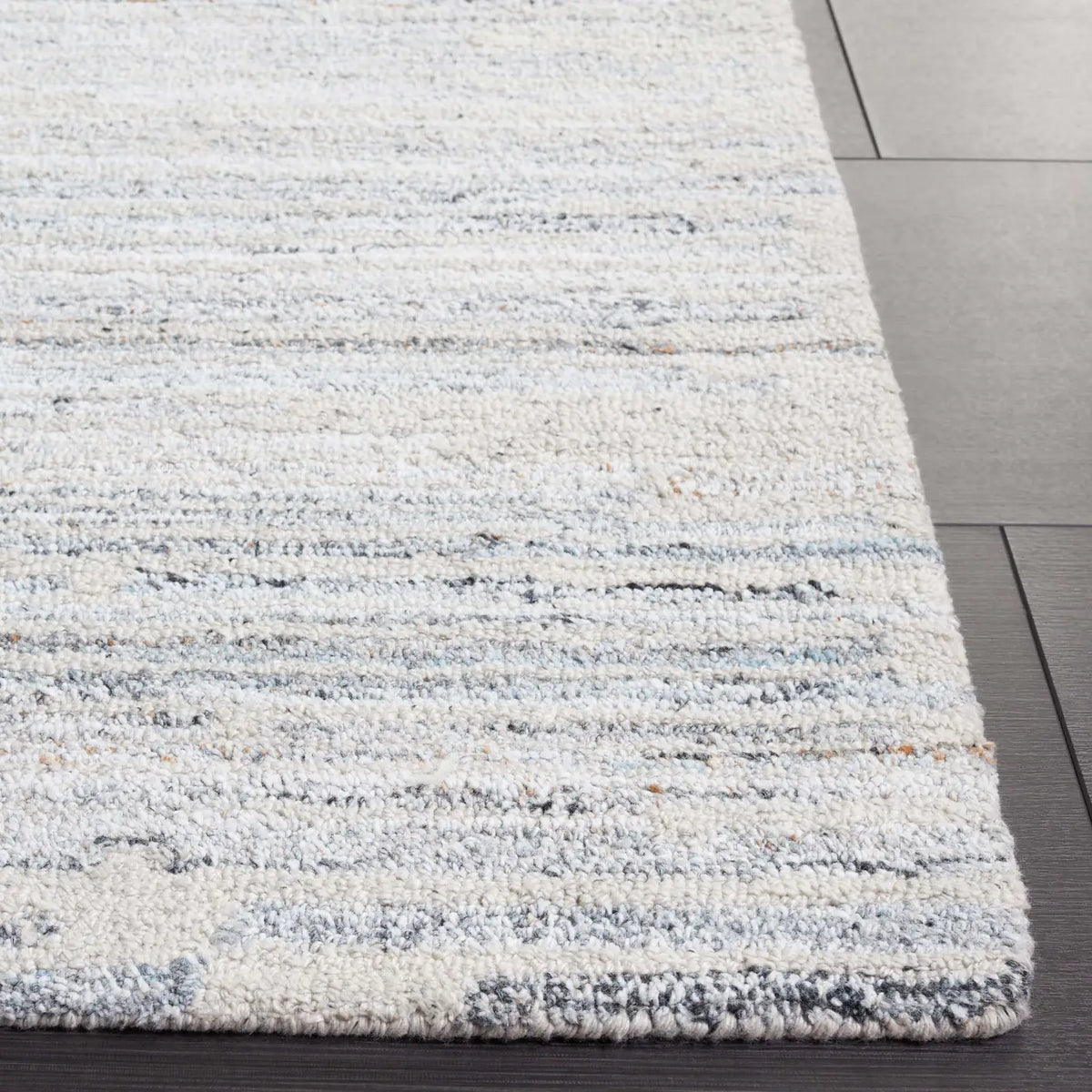 Safavieh Abstract 4'-0" x 6'-0" Rug in Beige / Blue