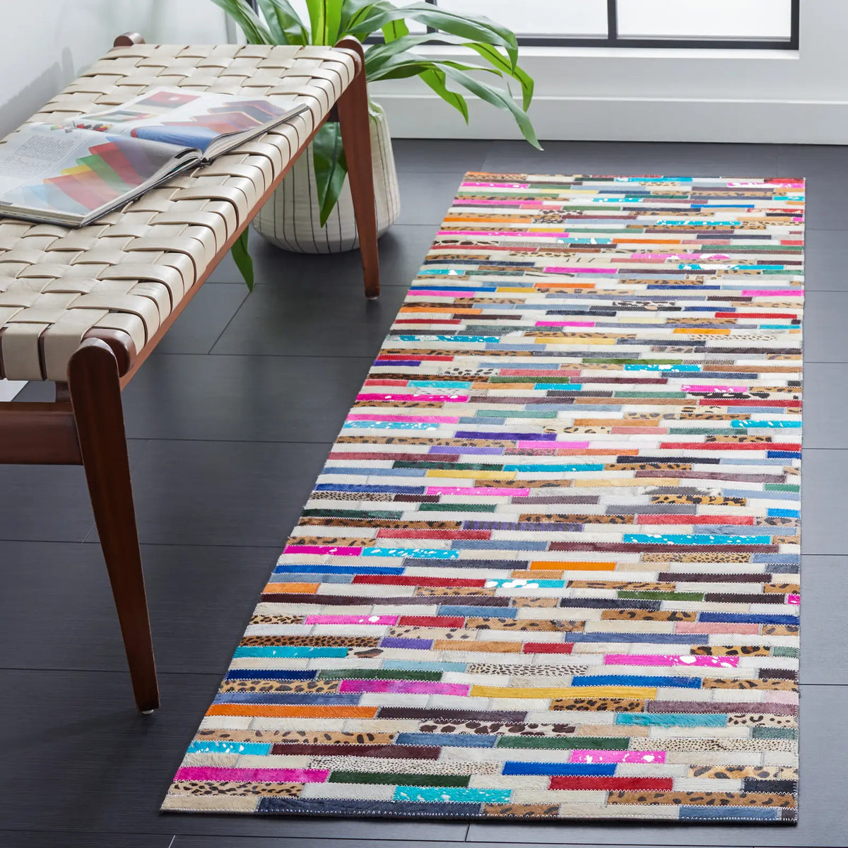 Safavieh Studio Leather 2'-3" x 7'-0" Rug in Ivory / Blue