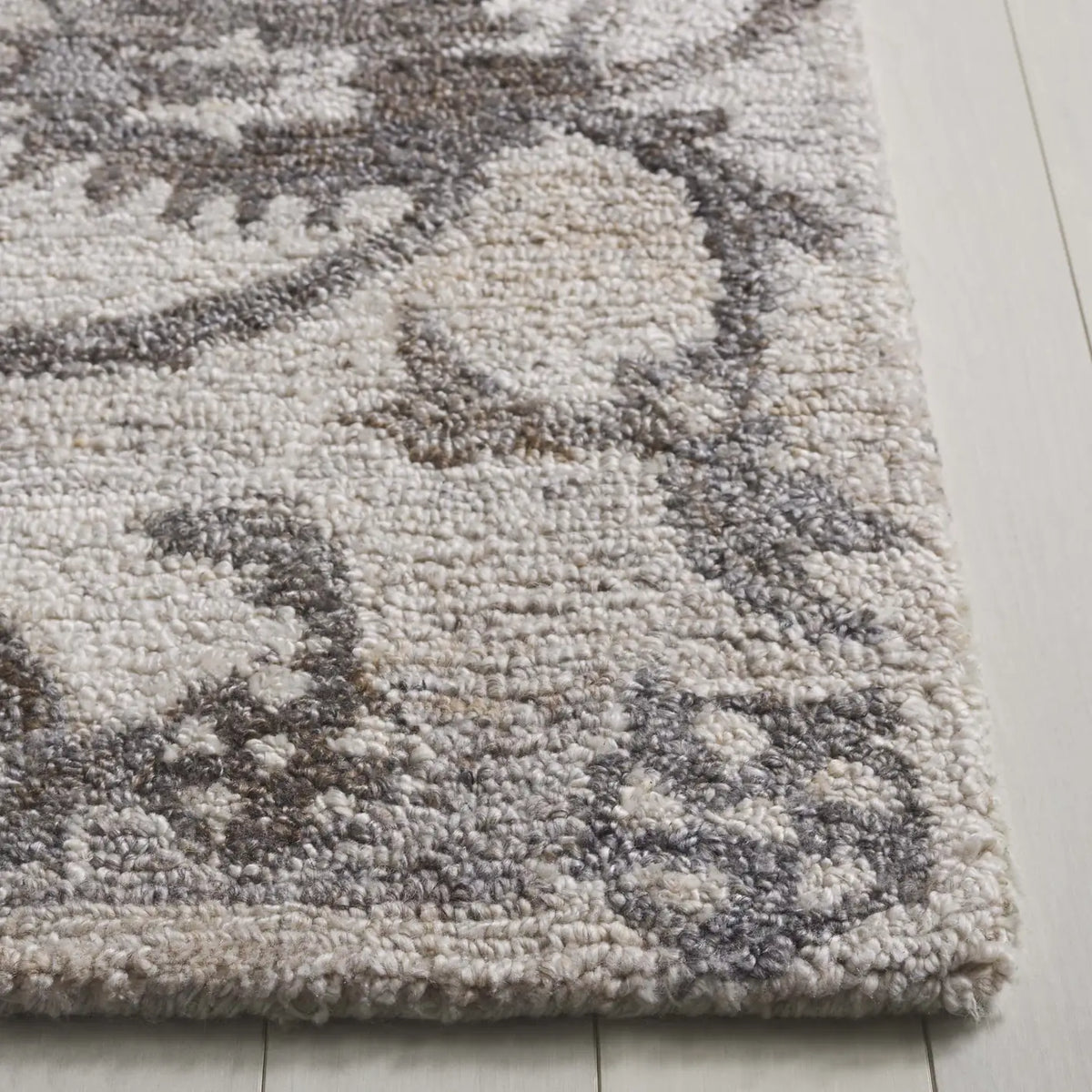Safavieh Anatolia 4'-0" x 6'-0" Rug in Ivory / Brown