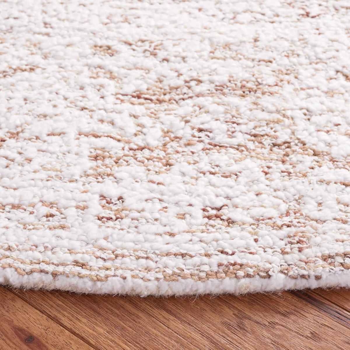 Safavieh Metro 6'-0" x 6'-0" Rug in Ivory / Beige
