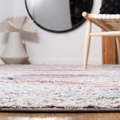 Safavieh Calista 4'-5" x 6'-5" Rug in Ivory / Rust
