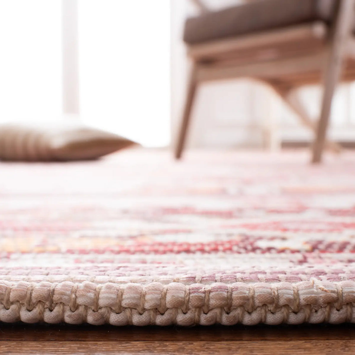 Safavieh Saffron 8'-0" x 10'-0" Rug in Terracotta / Ivory
